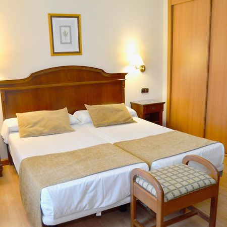 Hotel Lasa Sport Вальядолид Экстерьер фото