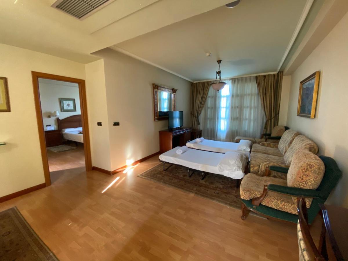 Hotel Lasa Sport Вальядолид Экстерьер фото