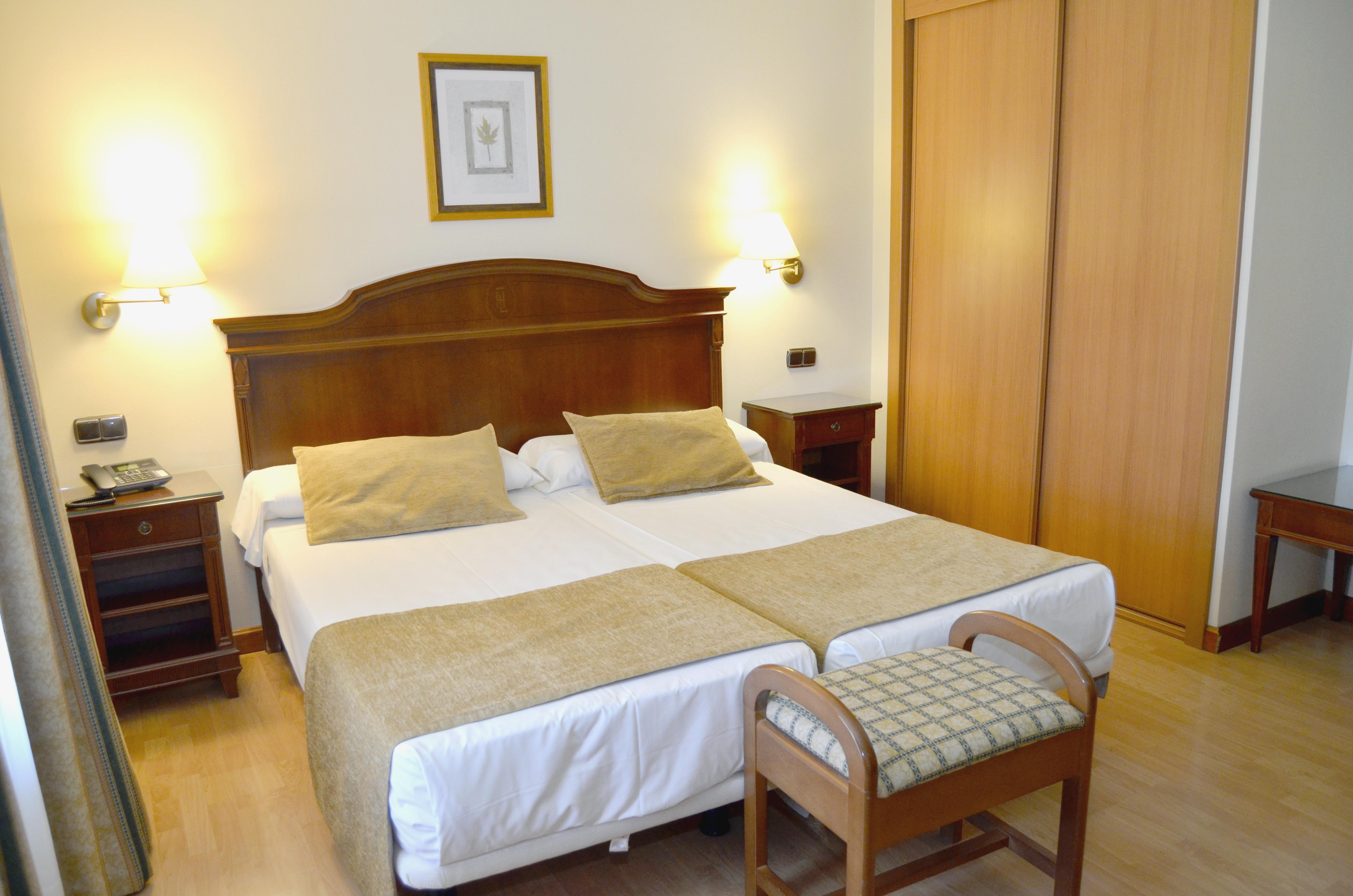 Hotel Lasa Sport Вальядолид Экстерьер фото