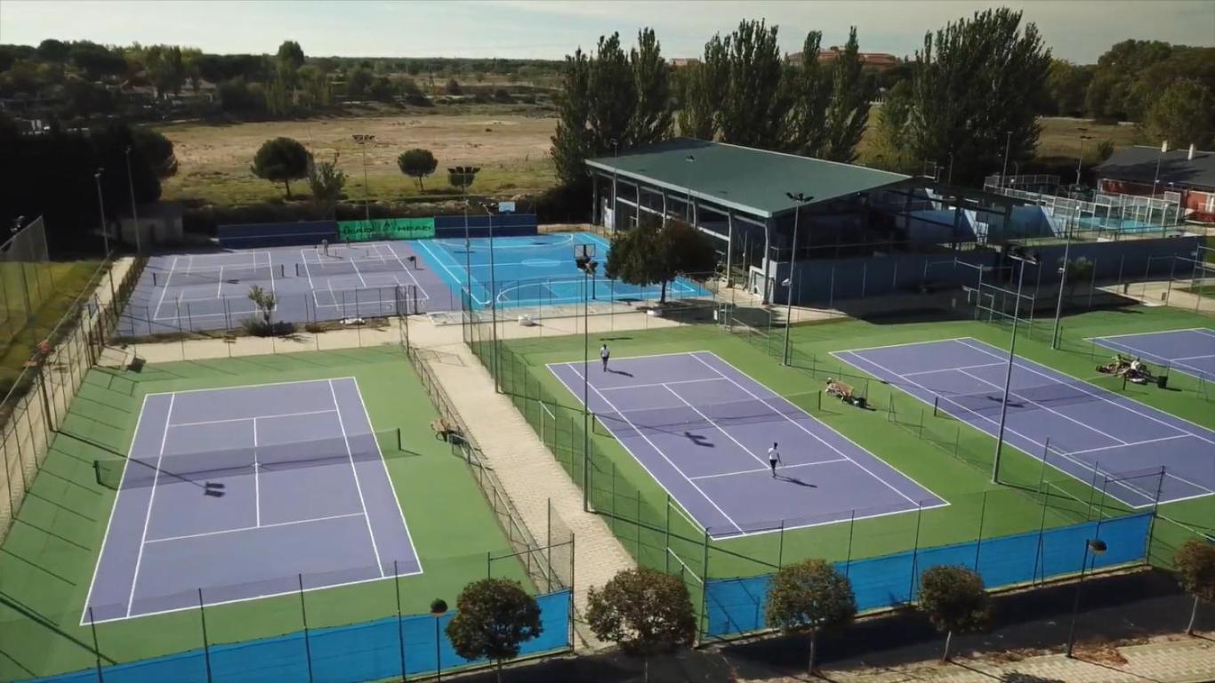 Hotel Lasa Sport Вальядолид Экстерьер фото