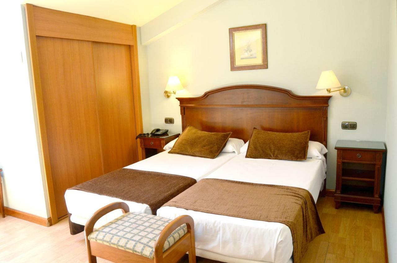 Hotel Lasa Sport Вальядолид Экстерьер фото